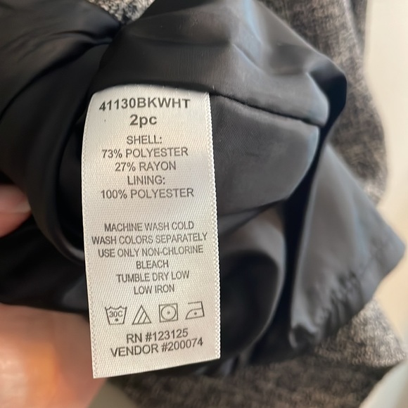 Chadwicks of Boston Skirt and Blazer Set - Picture 13 of 16